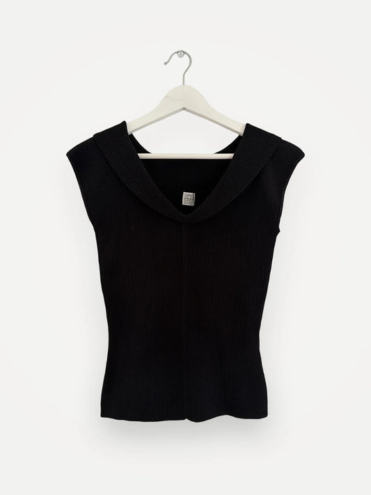 Toteme Off-shoulder Knit Top
