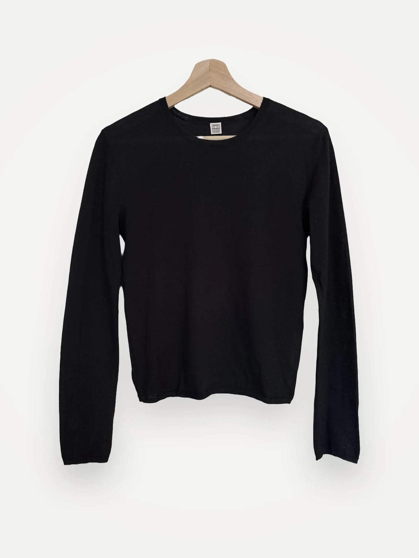 Toteme Thin Cashmere Sweater