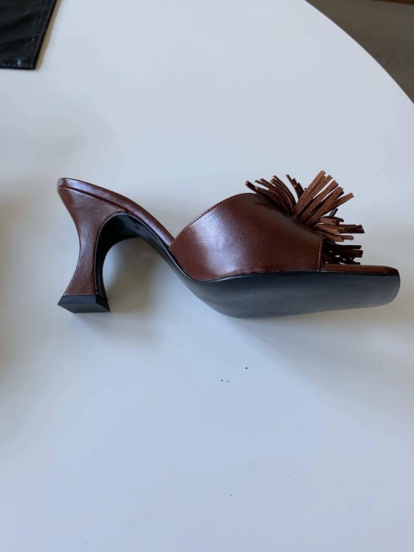 Twist & Tango-skinnsandaler NWOT