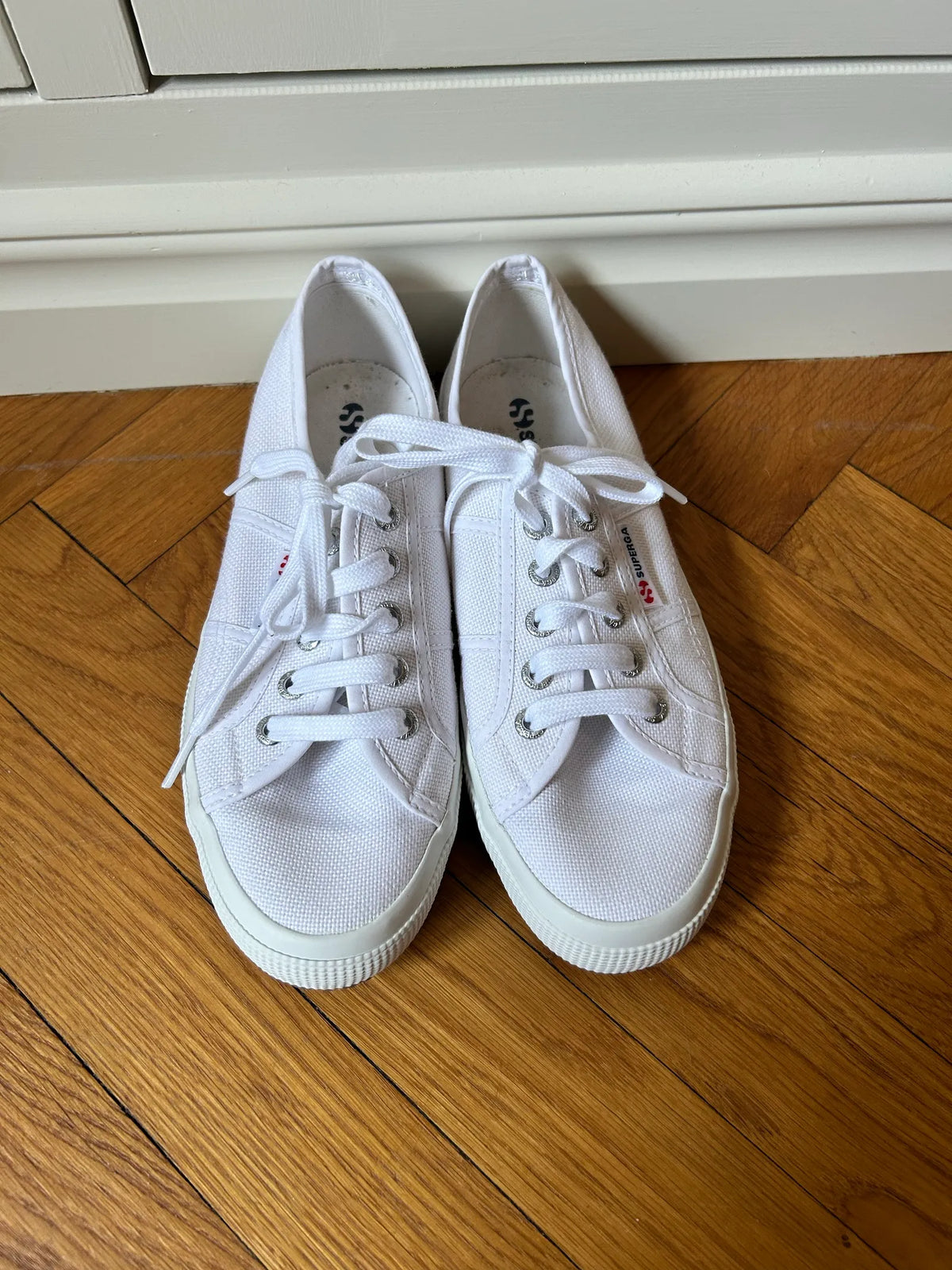 Superga-sneakers NWT