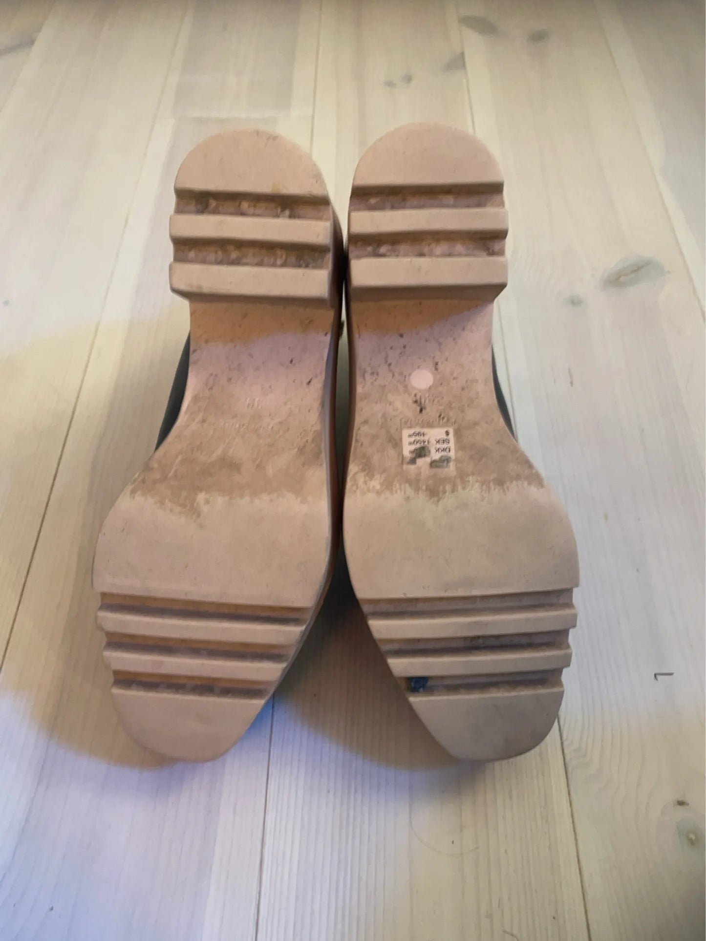 & Other Stories Boots