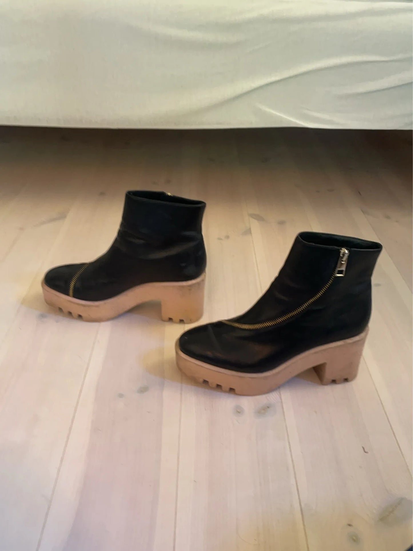 & Other Stories Boots