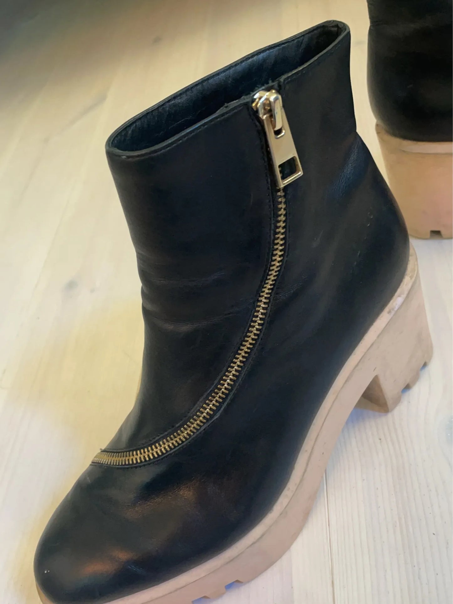 & Other Stories Boots